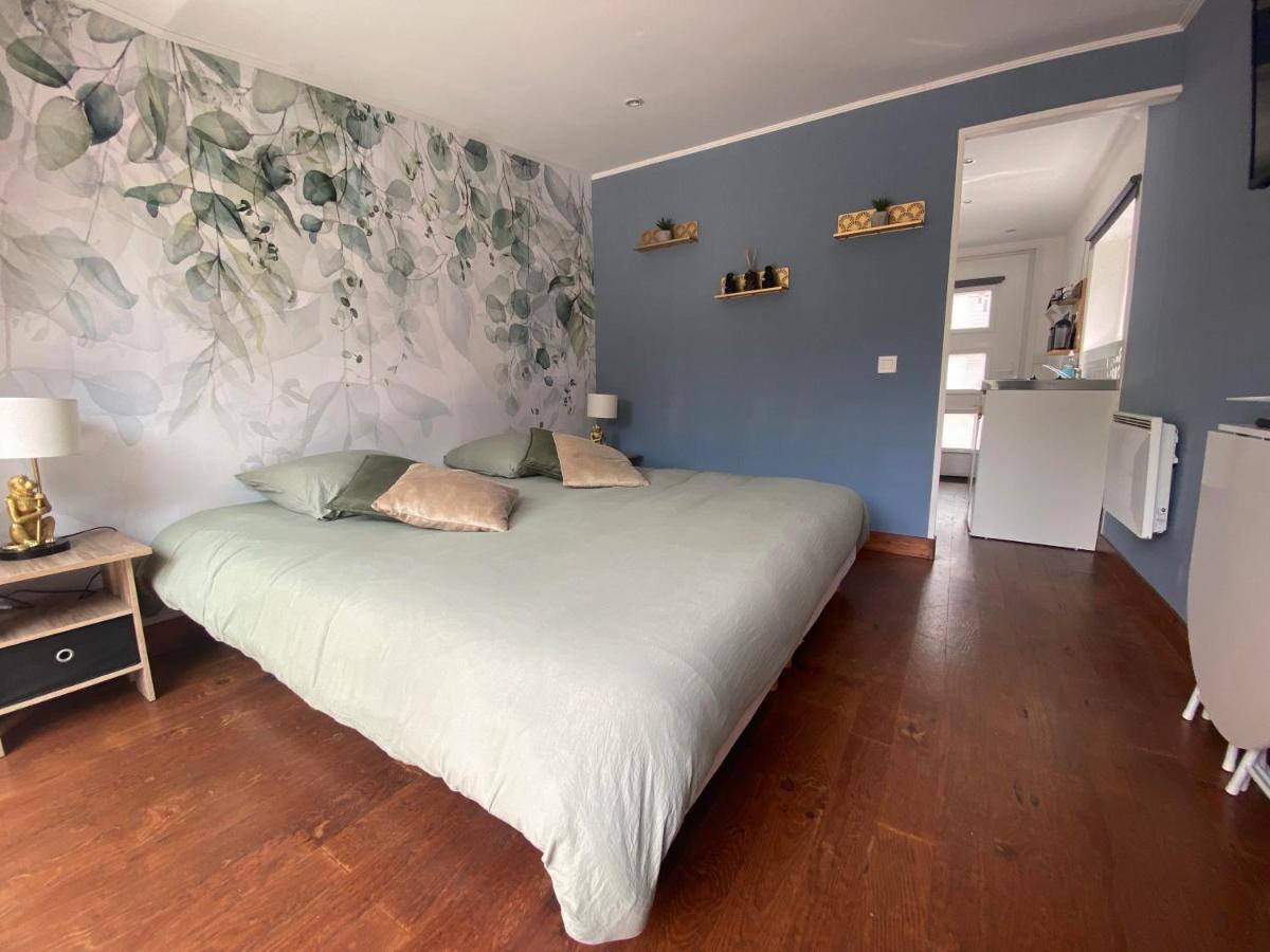 Studio 8 Sancourt  Luaran gambar